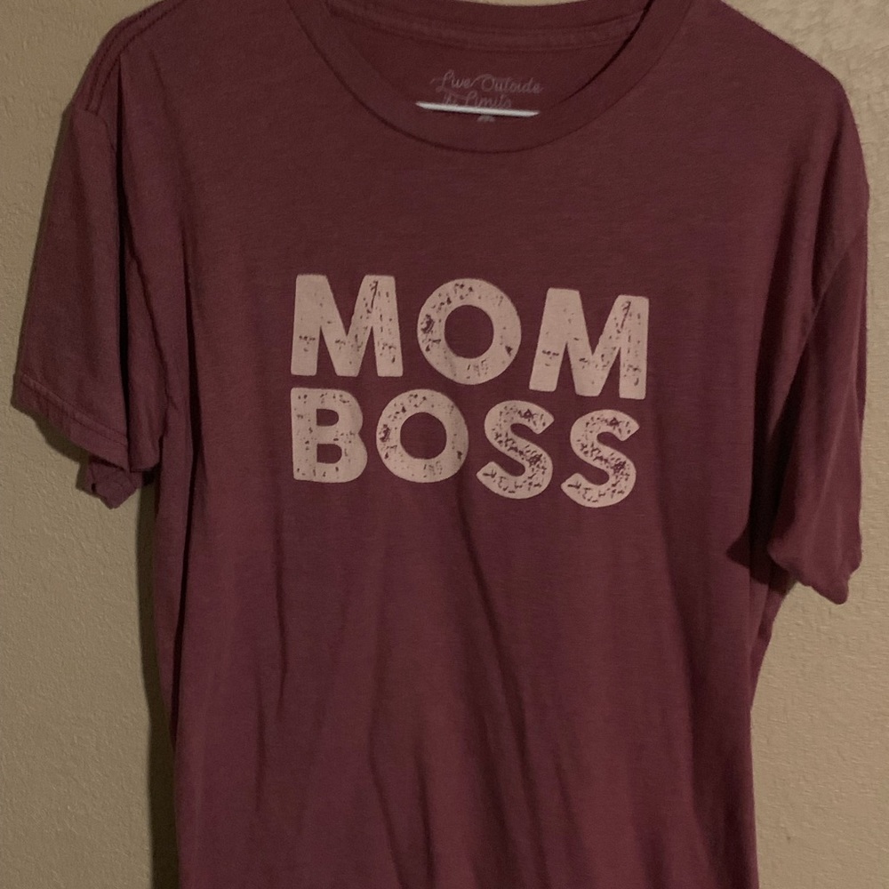 Mom Boss T-shirt!